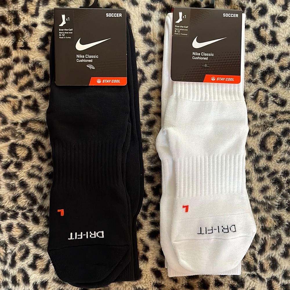 Nike Classic Over-the-Calf Socks (Cushioned)